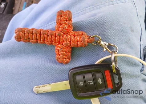 2017 Honda Accord Sport z USA, uszkodzony, nr VIN 1HGCR2F58HA239160